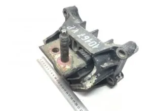 Rear left engine vibration support man 81962100597