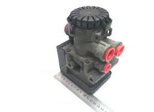 Ebs valve right front axle for volvo 20828237, 20570906, 21122034, 20428938