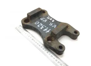 Lower left axle stabilizer bar support daf 143320 vs. Vp 1001