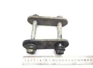 Leaf spring clamp right front axle daf with screws and nuts