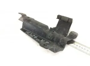 Upper left grill hinge man – codes: 81611456005, 8161145-6005, 81611455003, 8161145-5003
