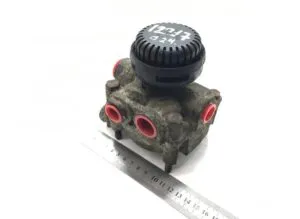 Brake throttle valve renault 5010260705 1518270 25328737