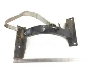 Left lower step plate support man 12704