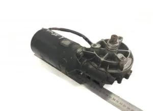 Windscreen wiper motor scania 70345684 / 22672623 / 1519529 / 98480223 / a0018202042 / 0018202042 / 3093014 / 0390442451 / 30038263
