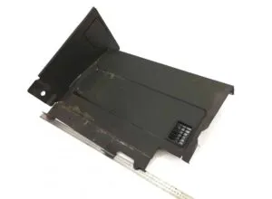 Black under bed separator plate right volvo 82857786