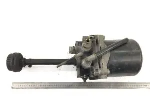 Volvo 70369129 air dryer complete with accessories and hoses