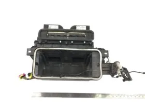 Cabin heating/cooling radiator set with man casing 81619006441/81619006444/81619006450/81619006451