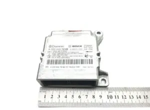 Airbag control unit mercedes a0004461242 bosch 0285011657