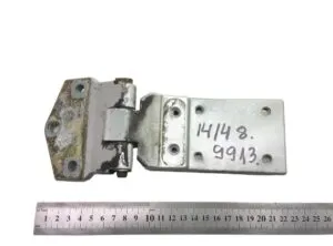 Upper left door hinge daf 14148. 9913