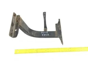 Right support for man step plates