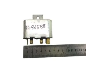 Headlight relay volvo 1691588
