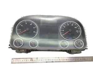 Man dashboard clock – 8127202/6209, 81272026190, 81258077094, 81258077075, 81272026180, 81258077067