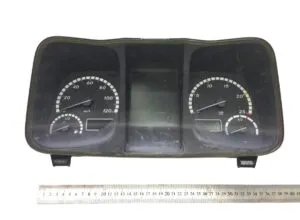 Mercedes dashboard clock – a0084465921 / a9614464021 / a9614466621 / a0084467821 / a0084465521 / a0094460021 / a0104460021 / a0104464621