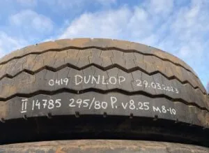 Scania dunlop wheel 295/80r22. 5 8. 25
