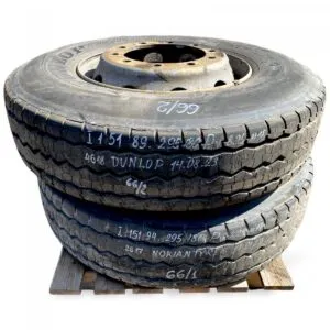 Set of wheels 2 pieces dunlop 295/80r225 and nokian tyre 295/80r225