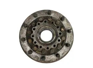 Wheel hub with brake disc for right drive axle irisbus