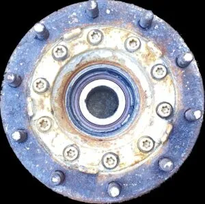 Secondary axle wheel hub, right disc brake scania – compatible with oem codes 2290526, 1864430, 1480933, 1868663, 1724406, 1391369, 1852817, 2603321, 1889543