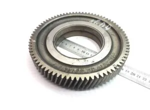 Intermediate toothed wheel scania 1307250