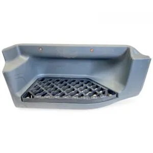 Right step plate assembly for volvo