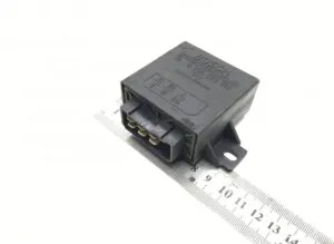 Bosch windshield washer relay 0 335 320 019 for scania