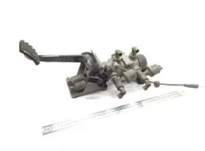 Scania brake master cylinder with pedal