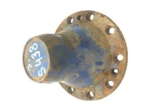 Rusty blue scania semi-axle cap