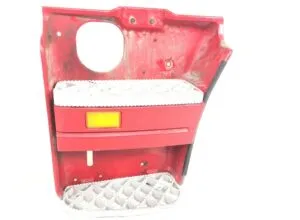 Left step plate assembly scania red with yellow reflector