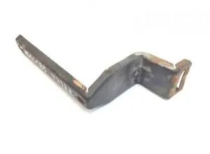 Mudguard support right front axle volvo 20467351
