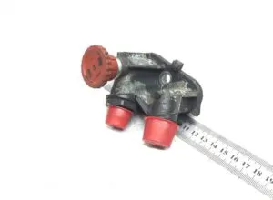 Fuel supply pump daf with red cap and red double connectors