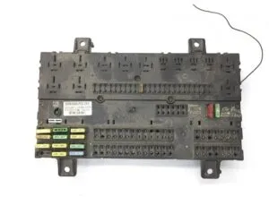 Volvo fuse panel 20568056-p03 24v