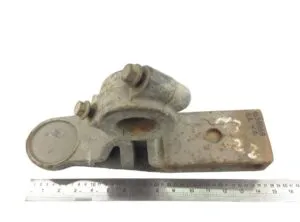 Lower left front axle stabilizer bar support mercedes 9433234084 a9433234084 a9413230521 9413230521