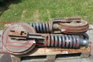 Track roller assembly tensioner volvo ec160 – dimensions: 50 cm diameter, 52 cm length, 63 cm total length, 6 cm thickness, 44 cm spring length