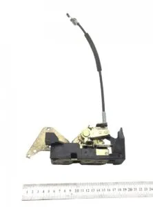 Centralized locking latch with cable for volvo fl/fe (2007)