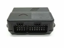 Dual connector automotive electronic module