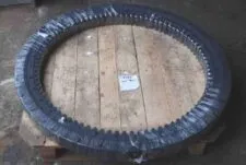 Rotating crown for New Holland MH City