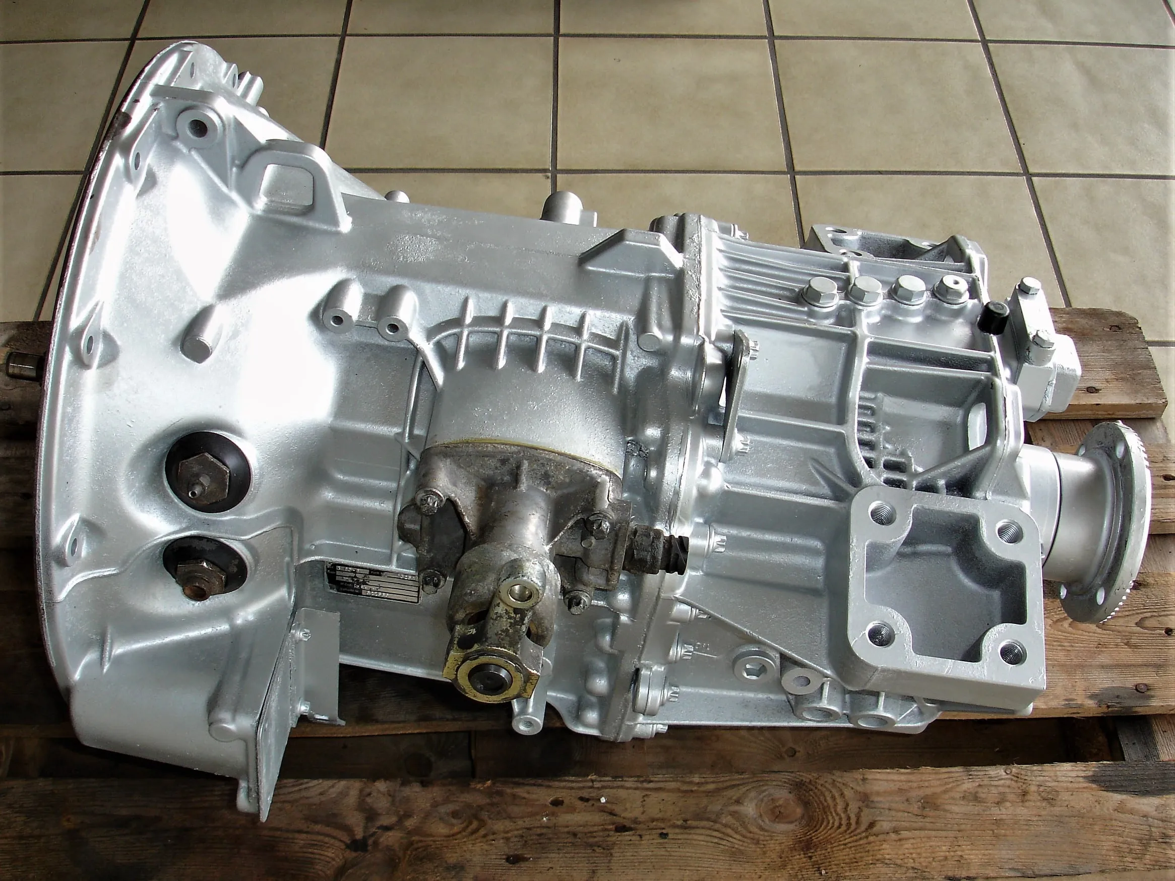Manual transmission Mercedes-Benz G85-6