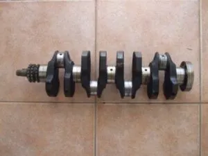 Crankshaft engine kubota d905
