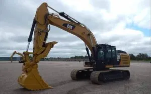 Caterpillar 336e excavator for dismantling