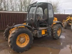 Disassemble jcb 530-70 telehandler