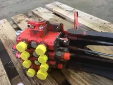 Hydraulic Distributor for OK L6 – Vola Dismantlings