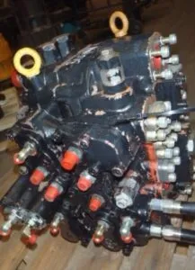 Hydraulic distributor for jcb js200