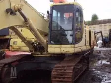 Dismantling Komatsu PC340NLC-6 Excavator