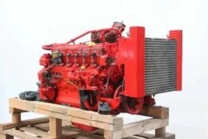 Deutz bf6m1012c diesel engine – red