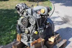 Liebherr l 507 diesel engine – front view on transport platform