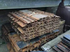 Caterpillar 325 excavator track shoes