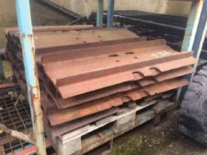 Caterpillar d6r tractor chenille slippers