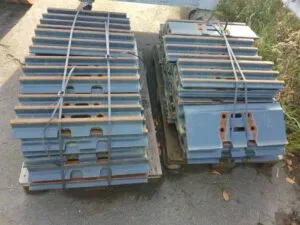 Excavator tracks hyundai robex – robust and durable spare parts