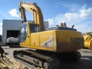Used replacement parts for samsung se240 excavator