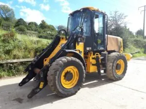 Spare parts from dismantling for jcb 411 front loader