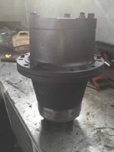 Second hand rotation reducer for liebherr 316